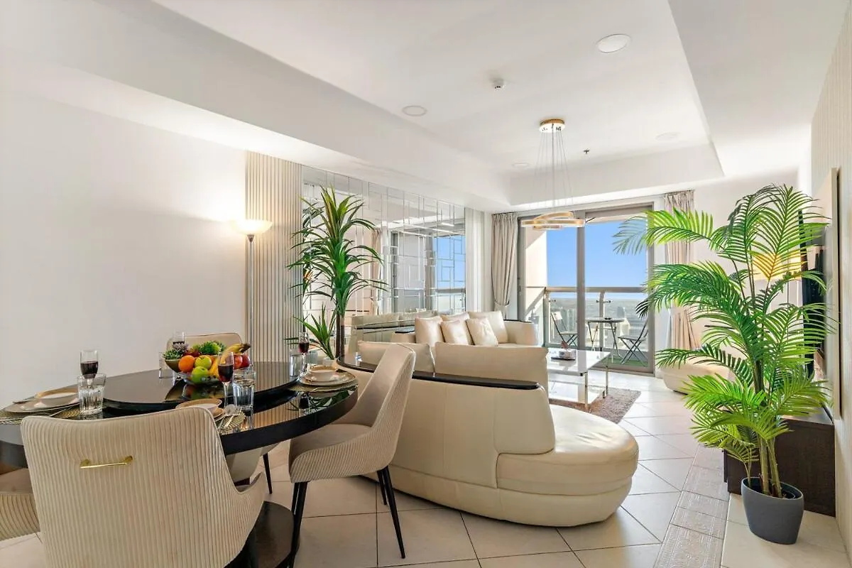 Apartment First Class 2Br High-Rise Elegance Dubai